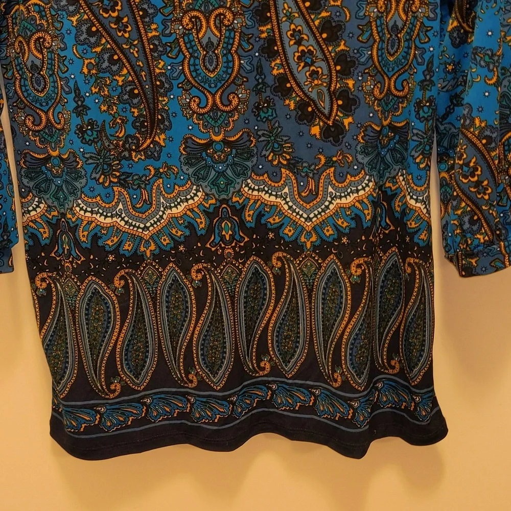 Ann Taylor Women's Size M Geometric Pattern Career Wear Popover Top - Picture 3 of 9